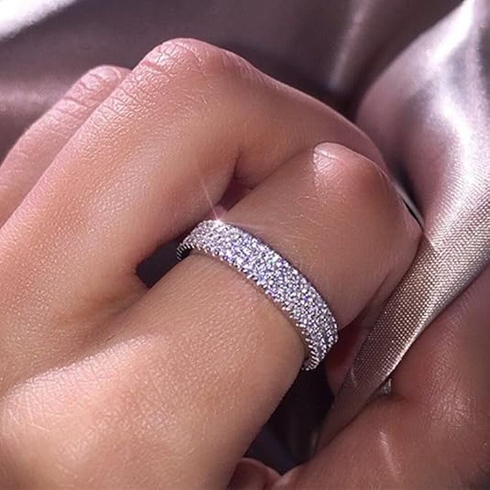 NEW Elegant Sparkling Zirconia Half Eternal Ring Size 8 - Picture 3 of 4